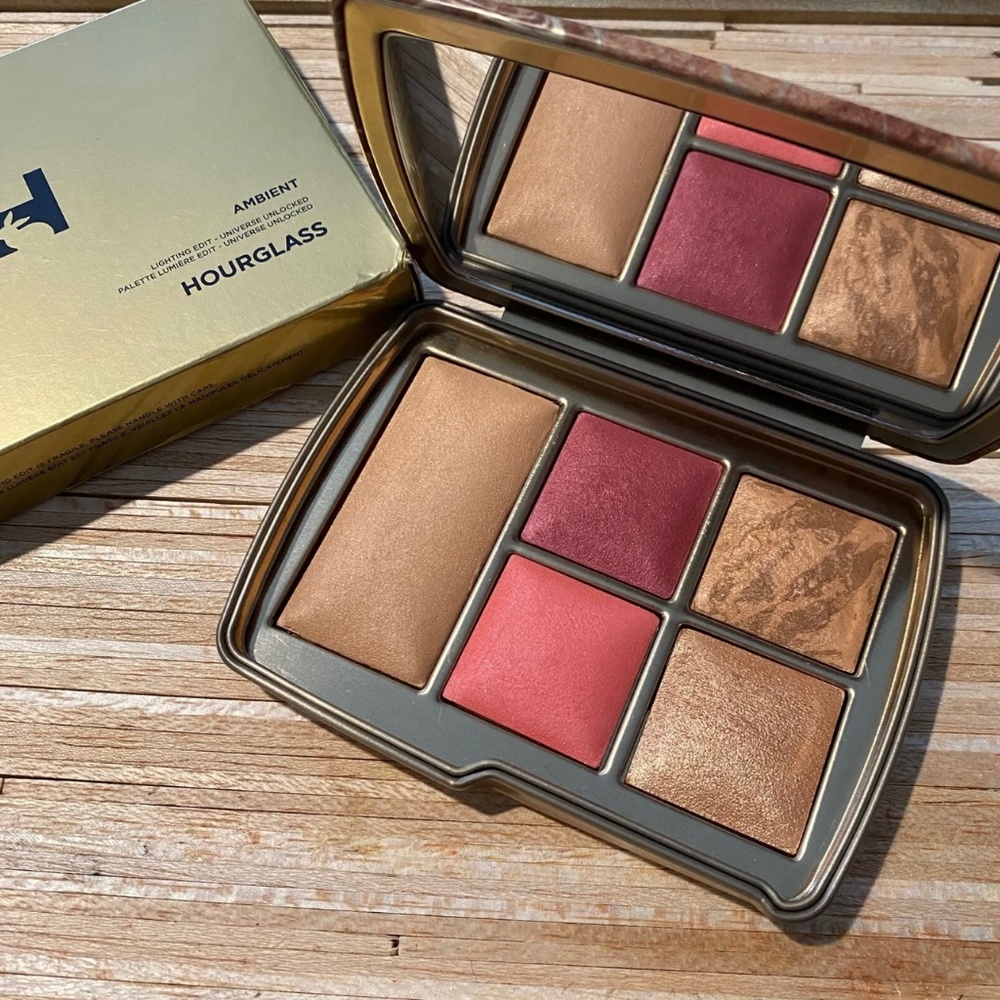 Hourglass Palette Universe - Picture 1 of 5